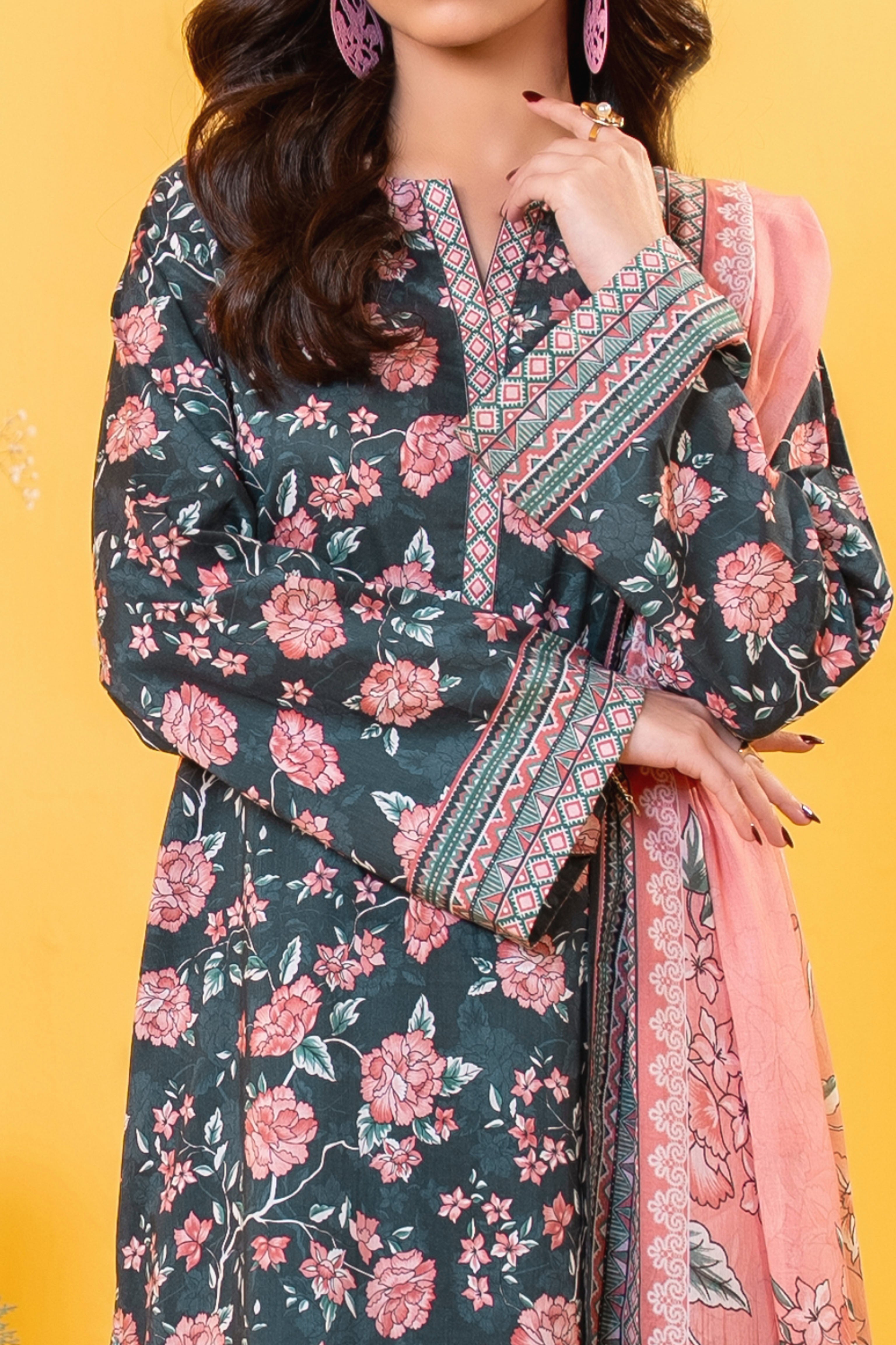 printed 3 piece lawn suit for women with lawn dupatta and cambric trouser
Printed lawn shirt fabric in grey color for ladies