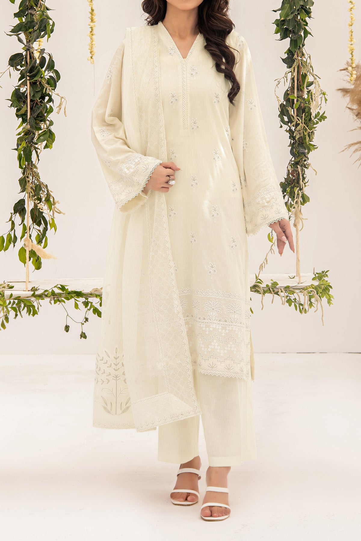 NPSLA3114 Aari Embroidered Lawn Suit - 3Pc
