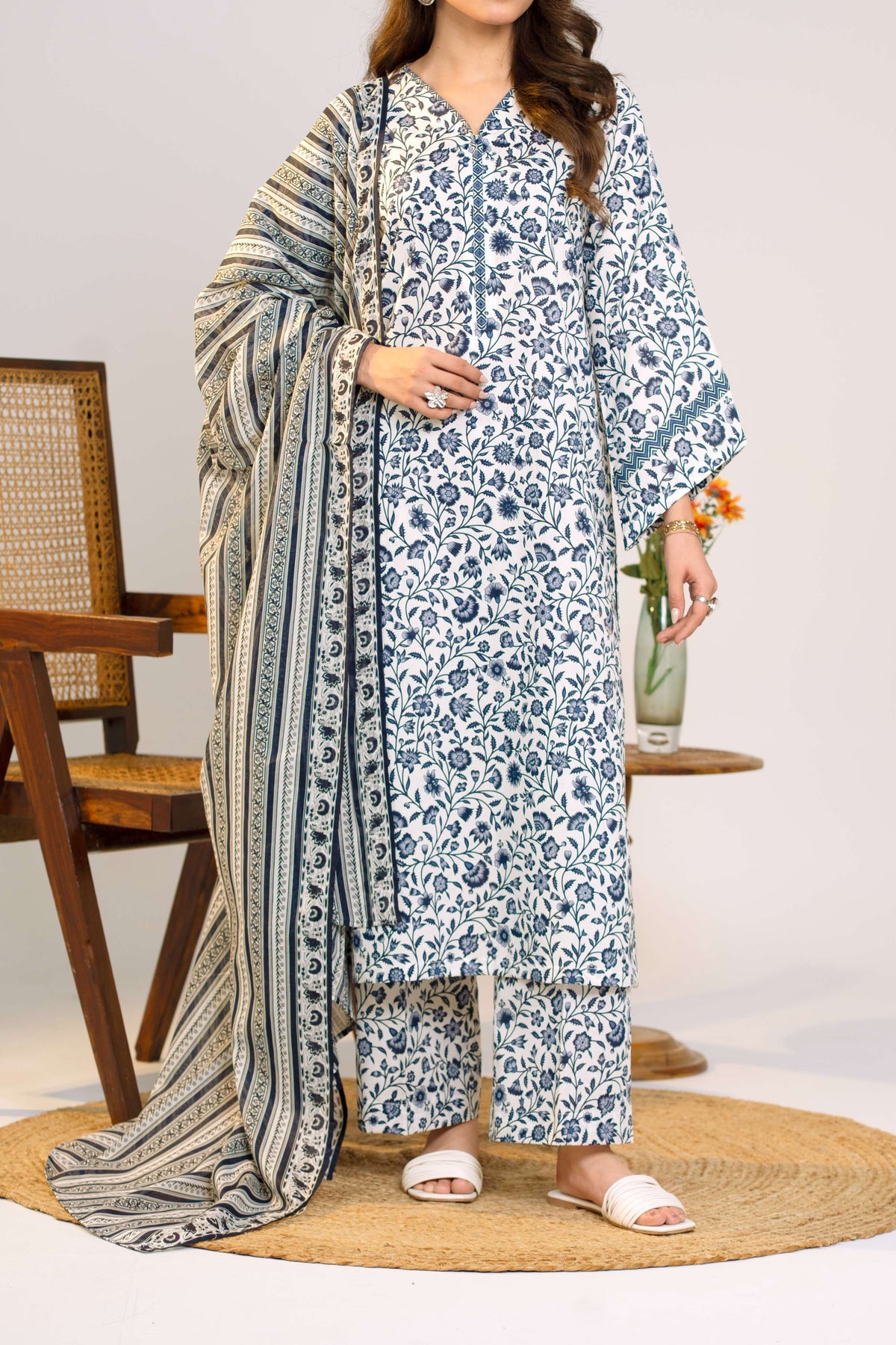 NUSLW3043 Printed Lawn Suit - Unstitched 3Pc