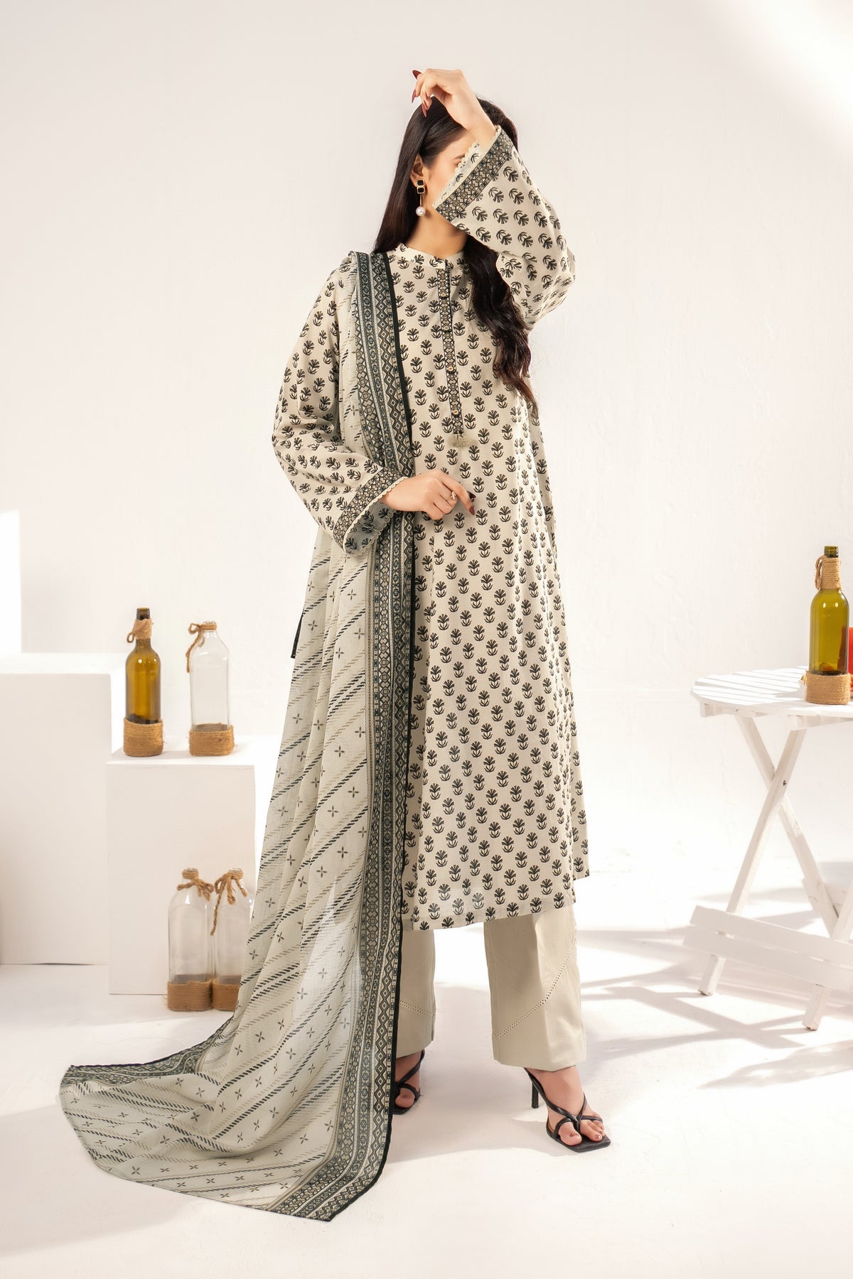 NUSLW3141 Printed Lawn Suit - Unstitched 3Pc