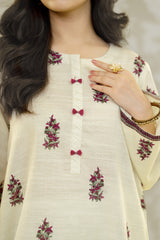 Unstitched 3Pc - Printed Khaddar Suit - 263008