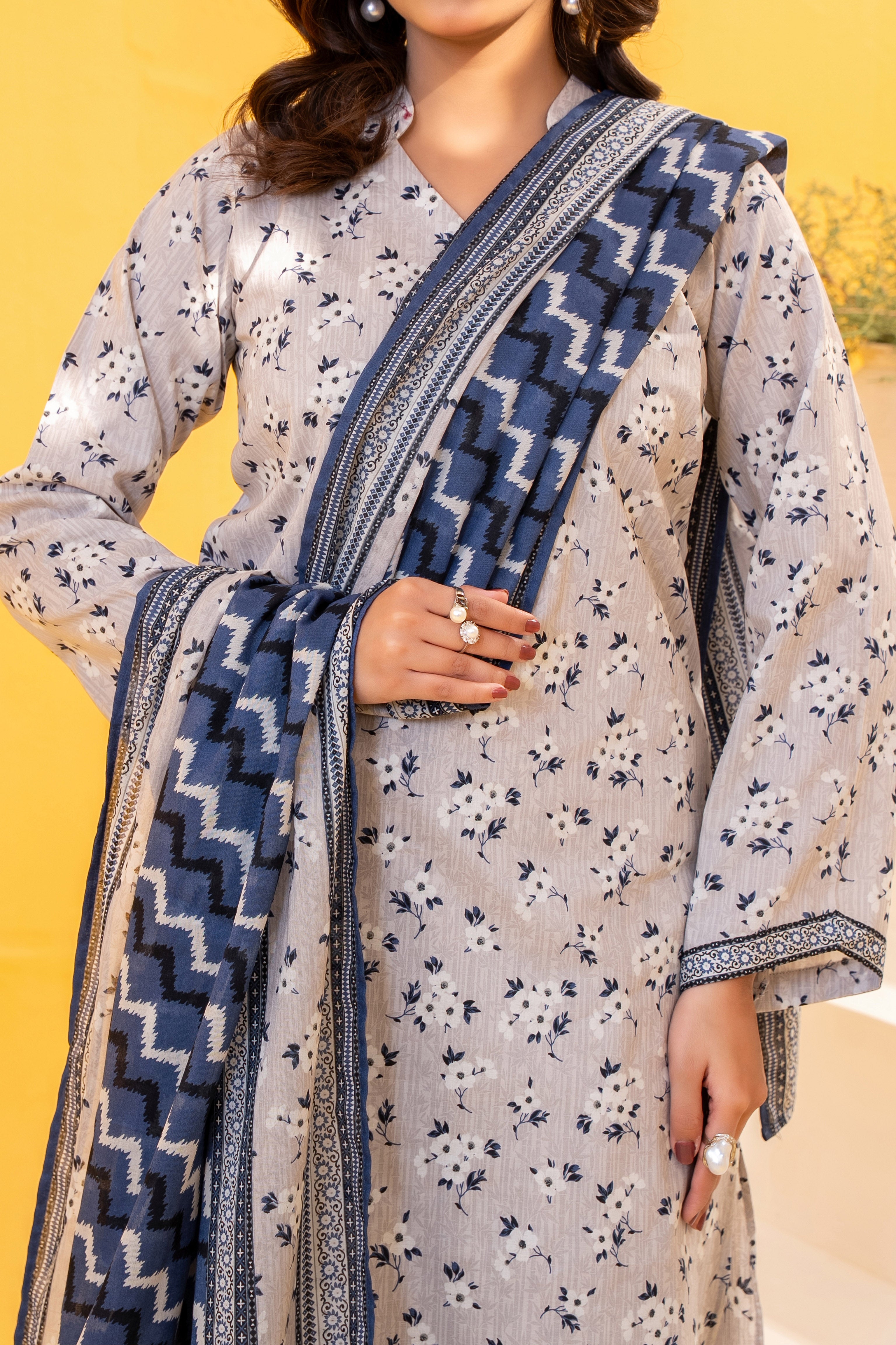 Grey printed 3 piece lawn suit for women with lawn dupatta and cambric trouser
Printed lawn shirt in Grey color for ladies