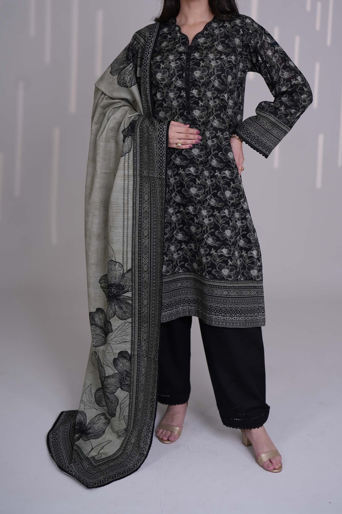 BLACK PEARL - Printed Unstitched Khaddar Suit (3 Piece) 3125