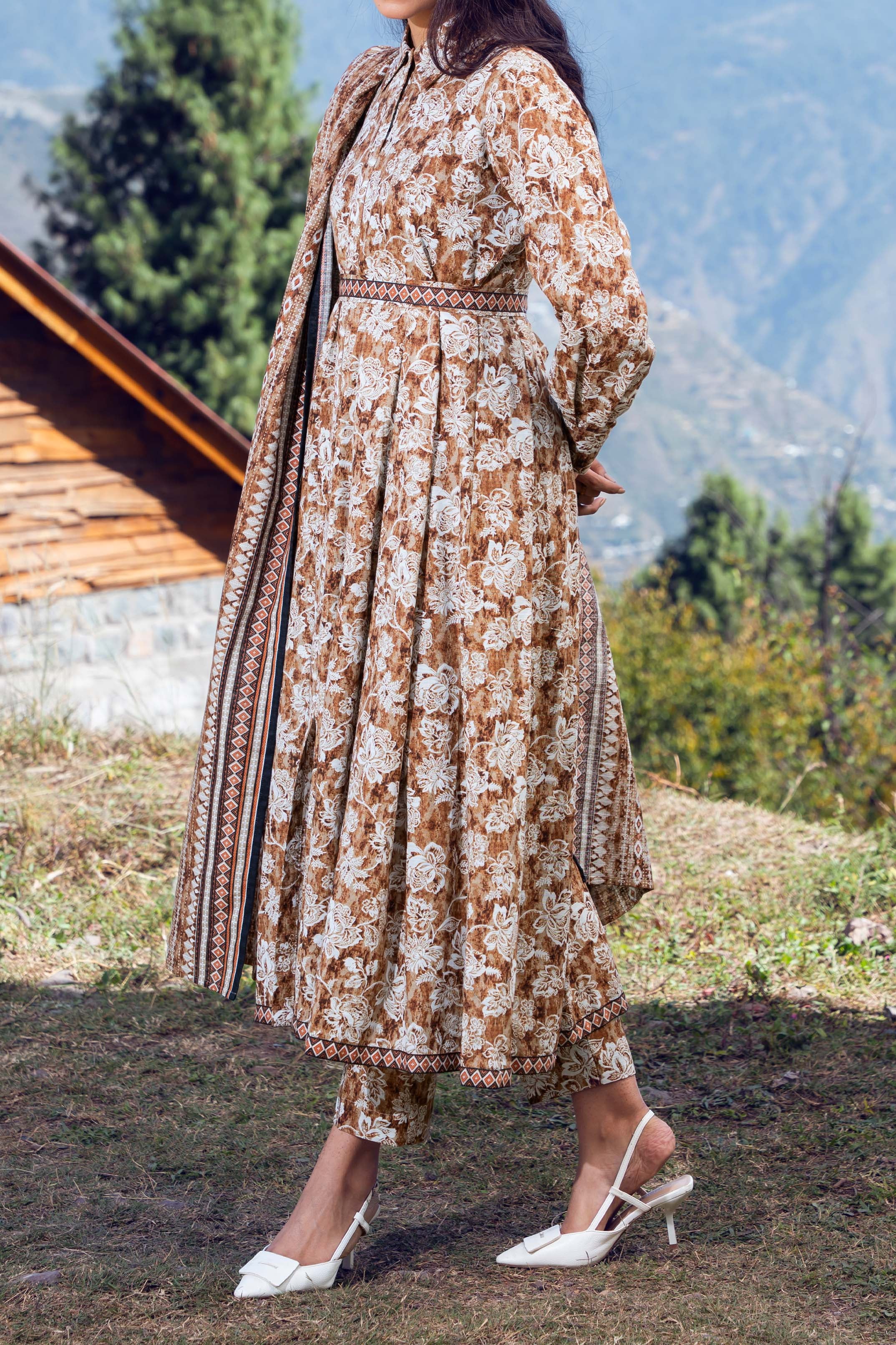 ESPRESSO - Printed Unstitched Khaddar Suit (3 Piece) 3135