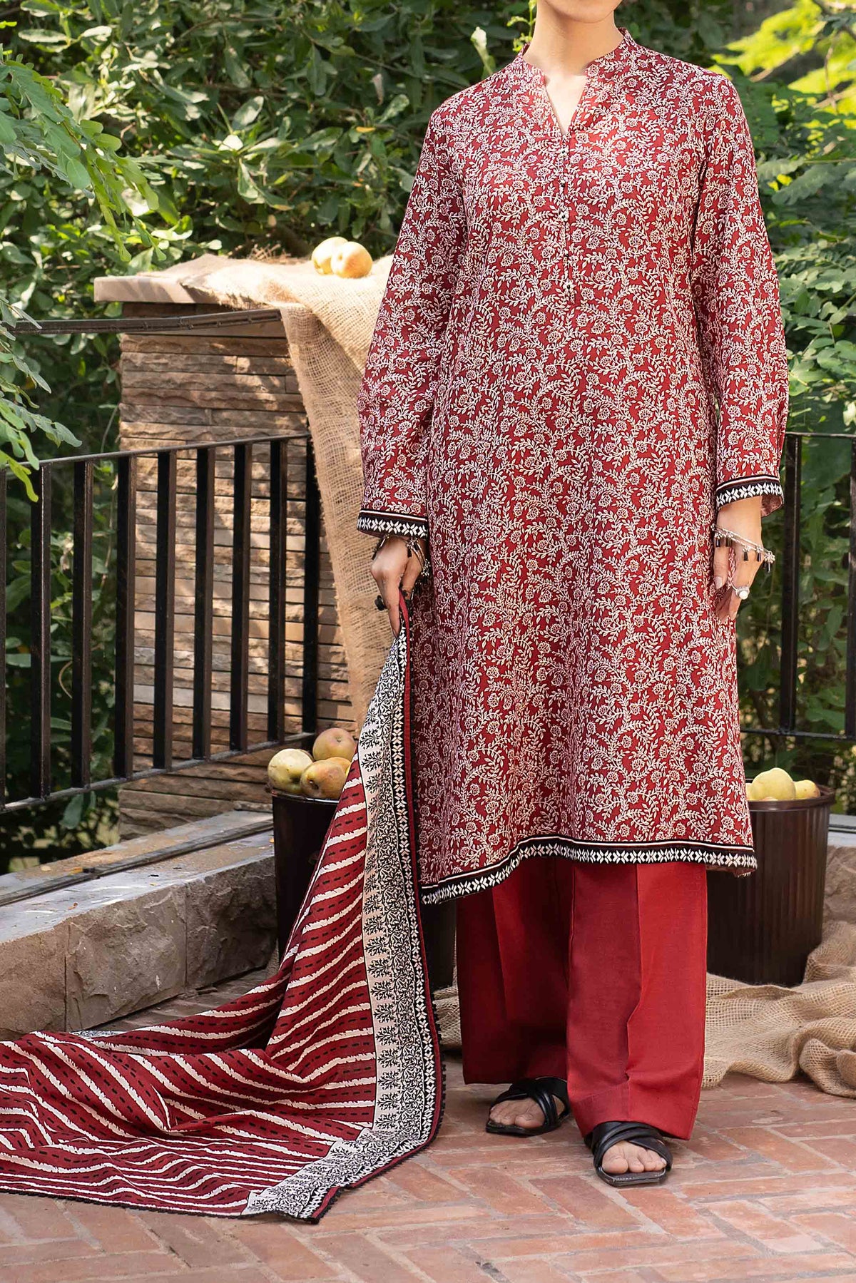 NUW3091 Digital Printed Khaddar Suit - 3 Piece