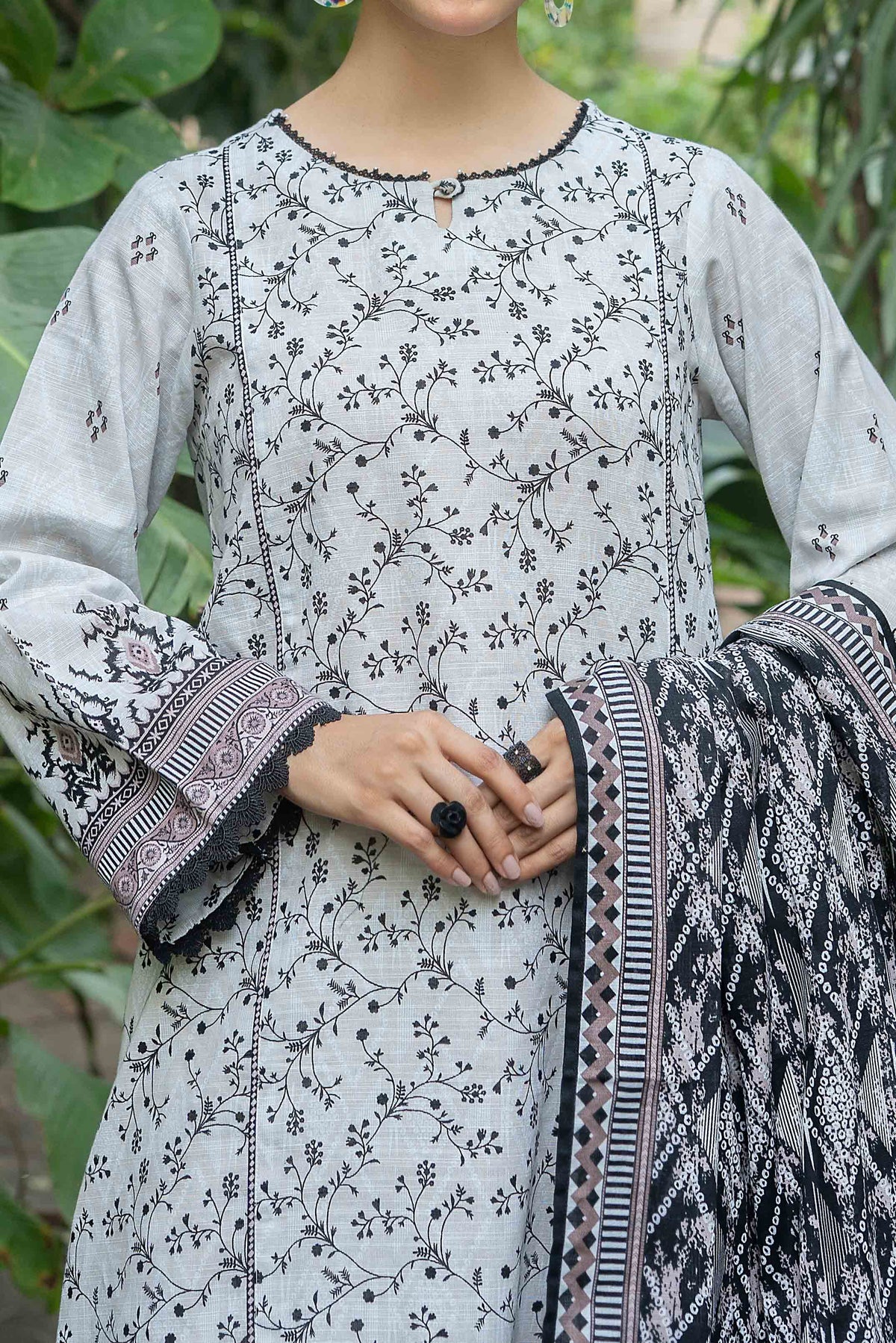 NUW3080 Digital Printed Khaddar Suit - 3 Piece