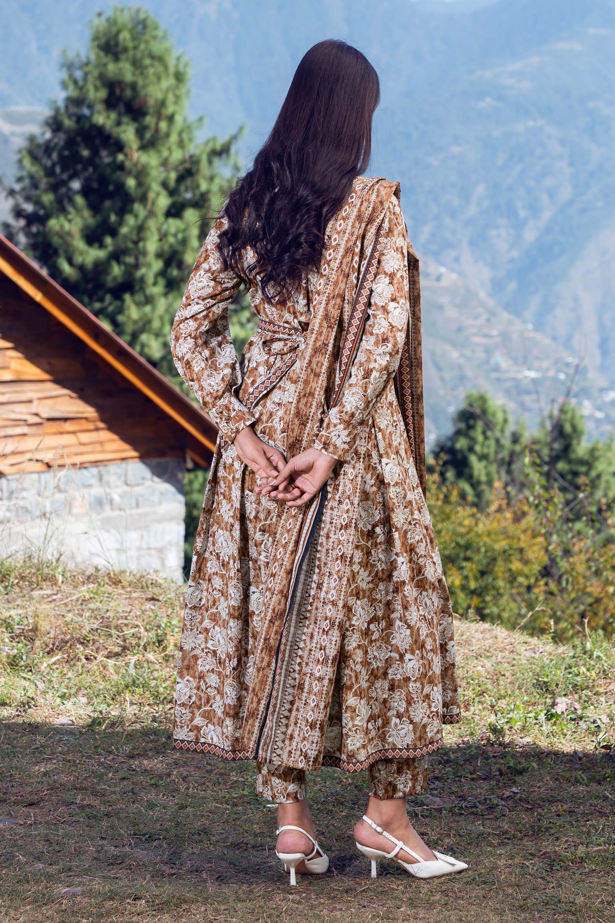 ESPRESSO - Printed Unstitched Khaddar Suit (3 Piece) 3135