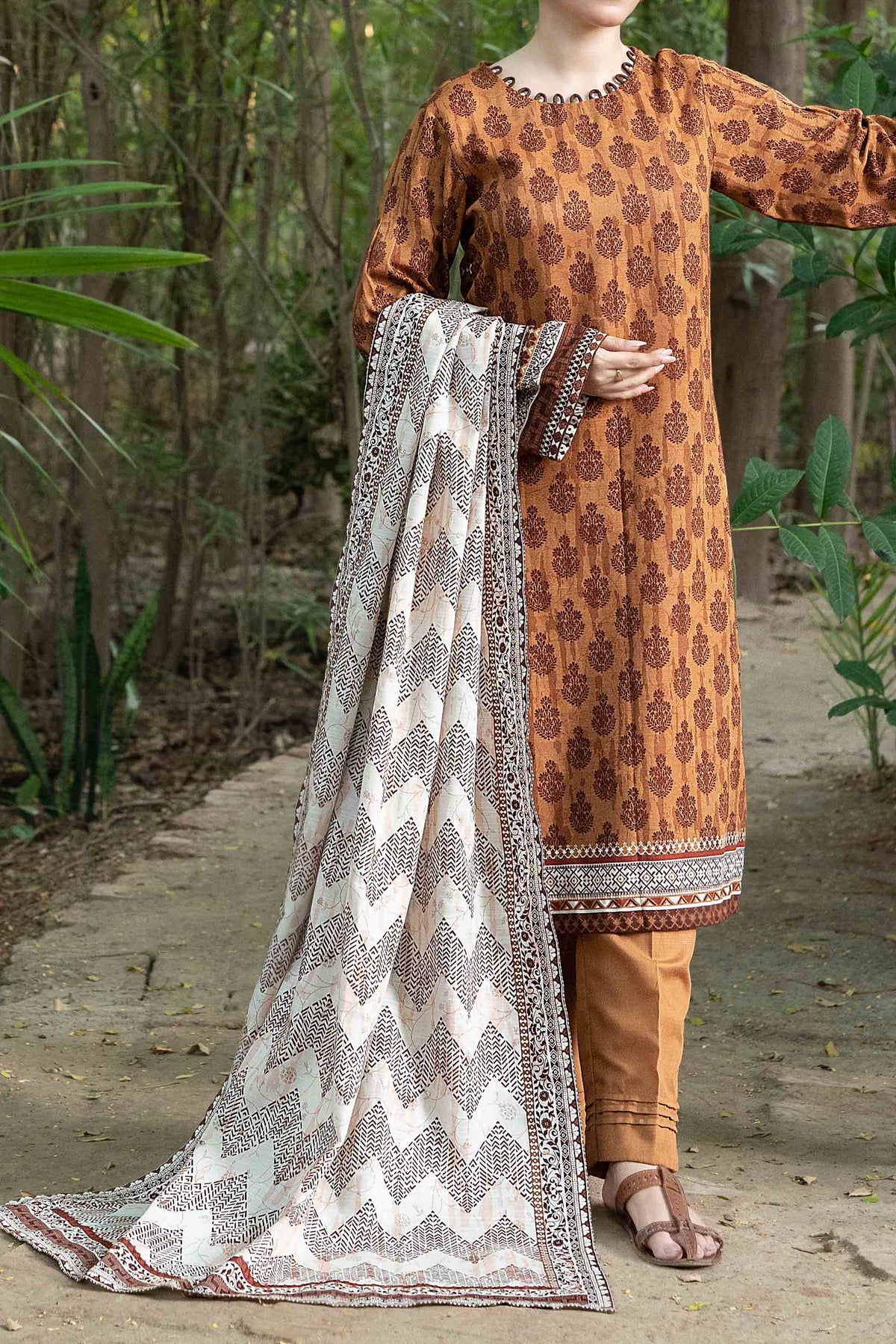 NUW3079 Digital Printed Khaddar Suit - 3 Piece