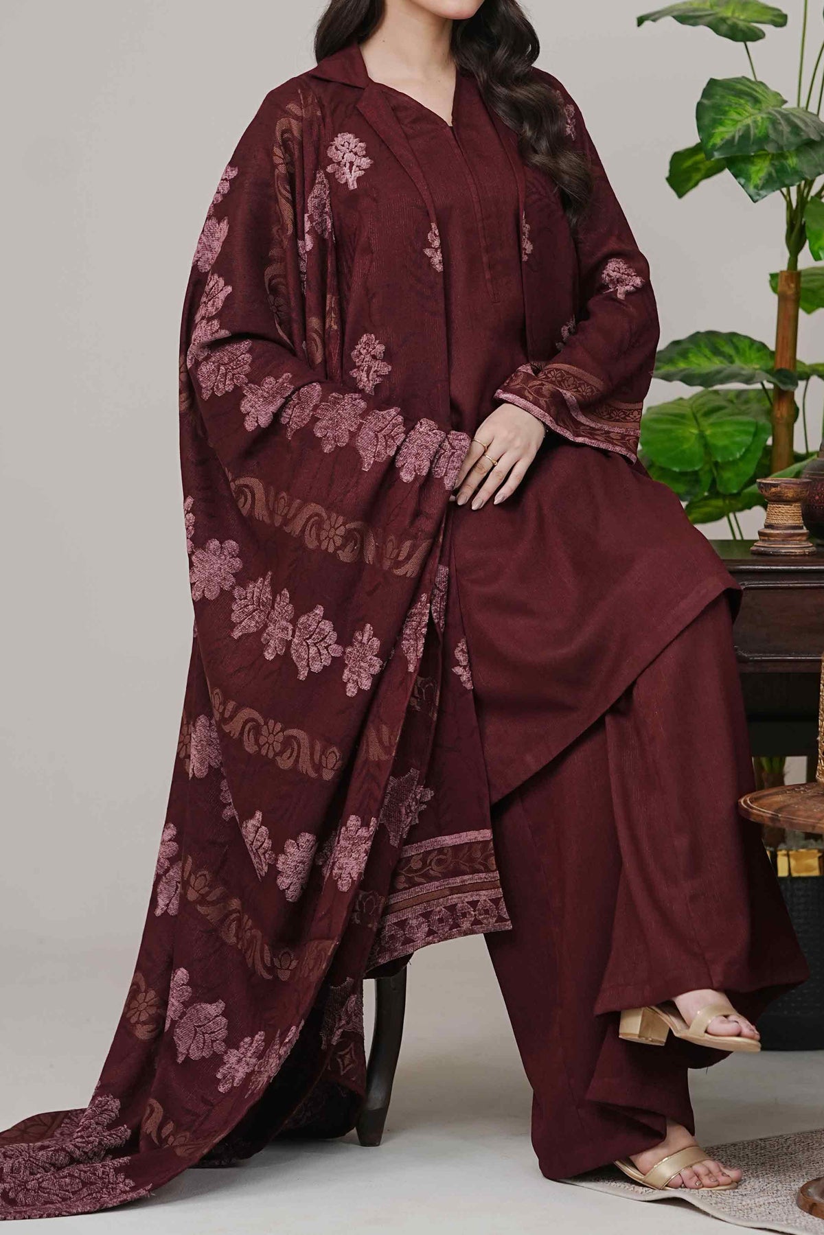 LUXE - Unstitched Velvet Jacquard Suit (3 Piece) 3200