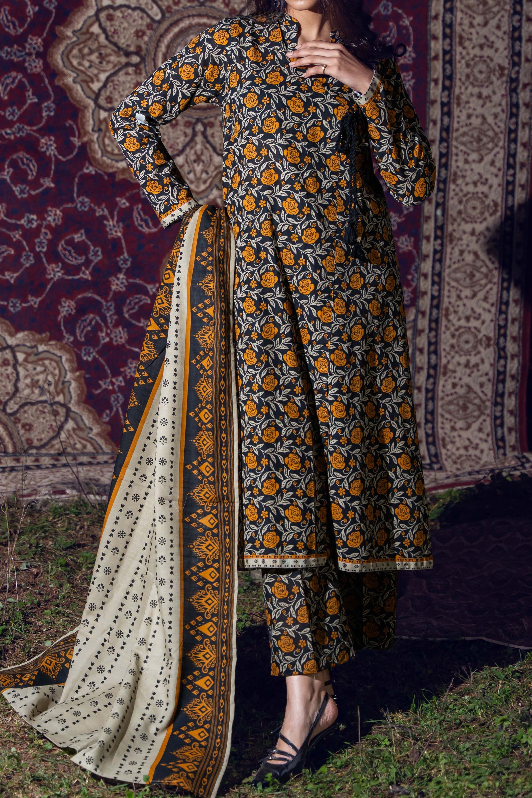 ONYX - Printed Unstitched Khaddar Suit (3 Piece) 3142