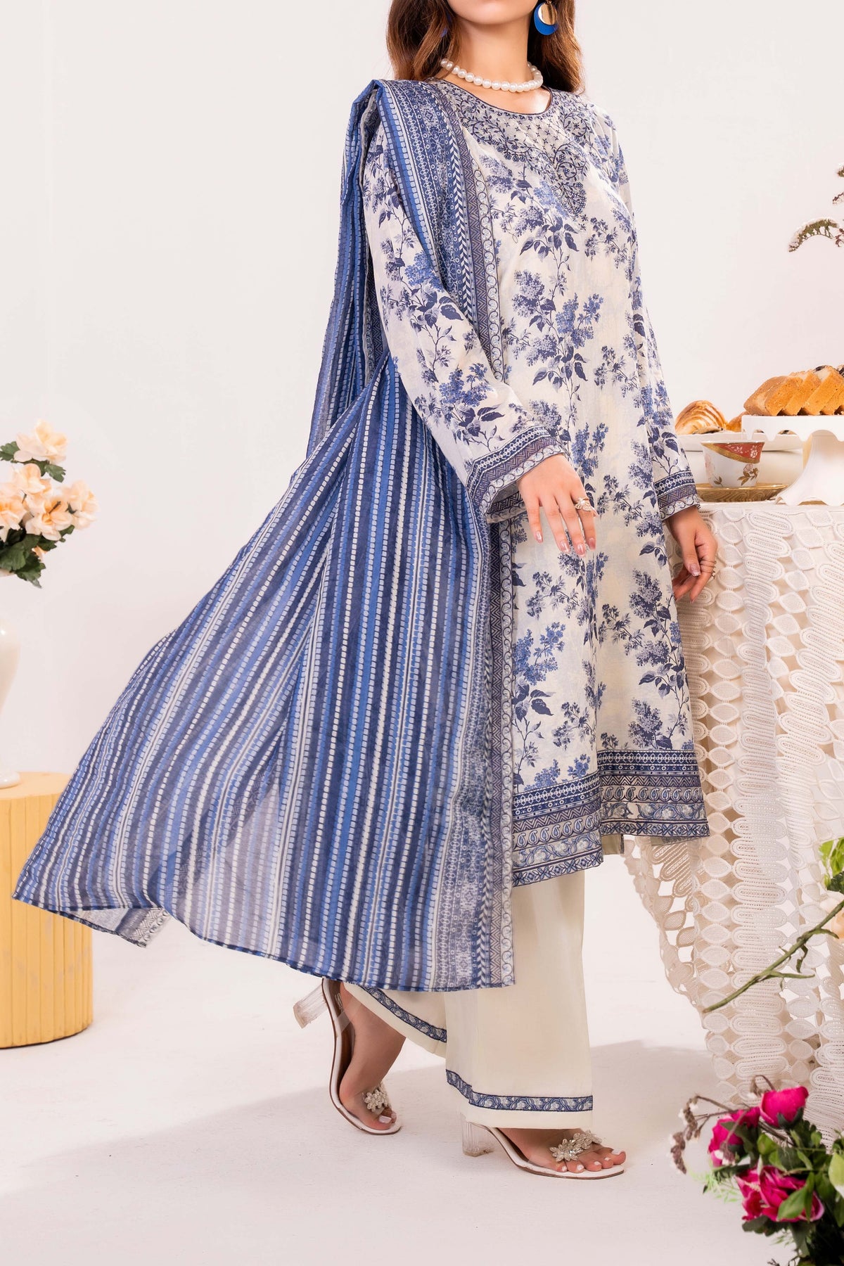 NPSE3142 Printed Embroidered Lawn Suit - 3 Piece