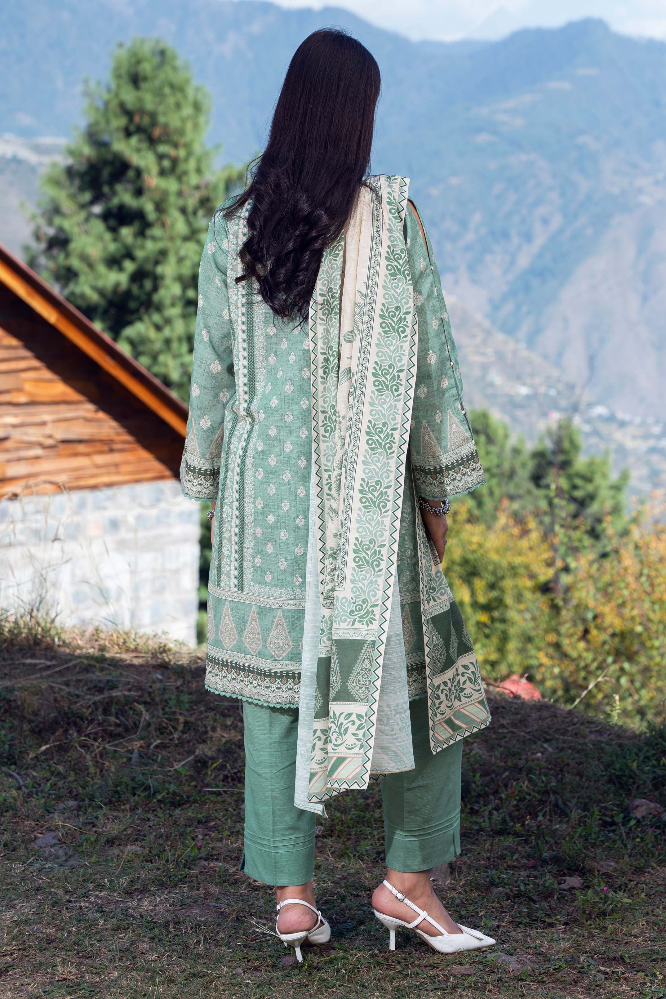 STELLAR - Printed Unstitched Khaddar Suit (3 Piece) 3149