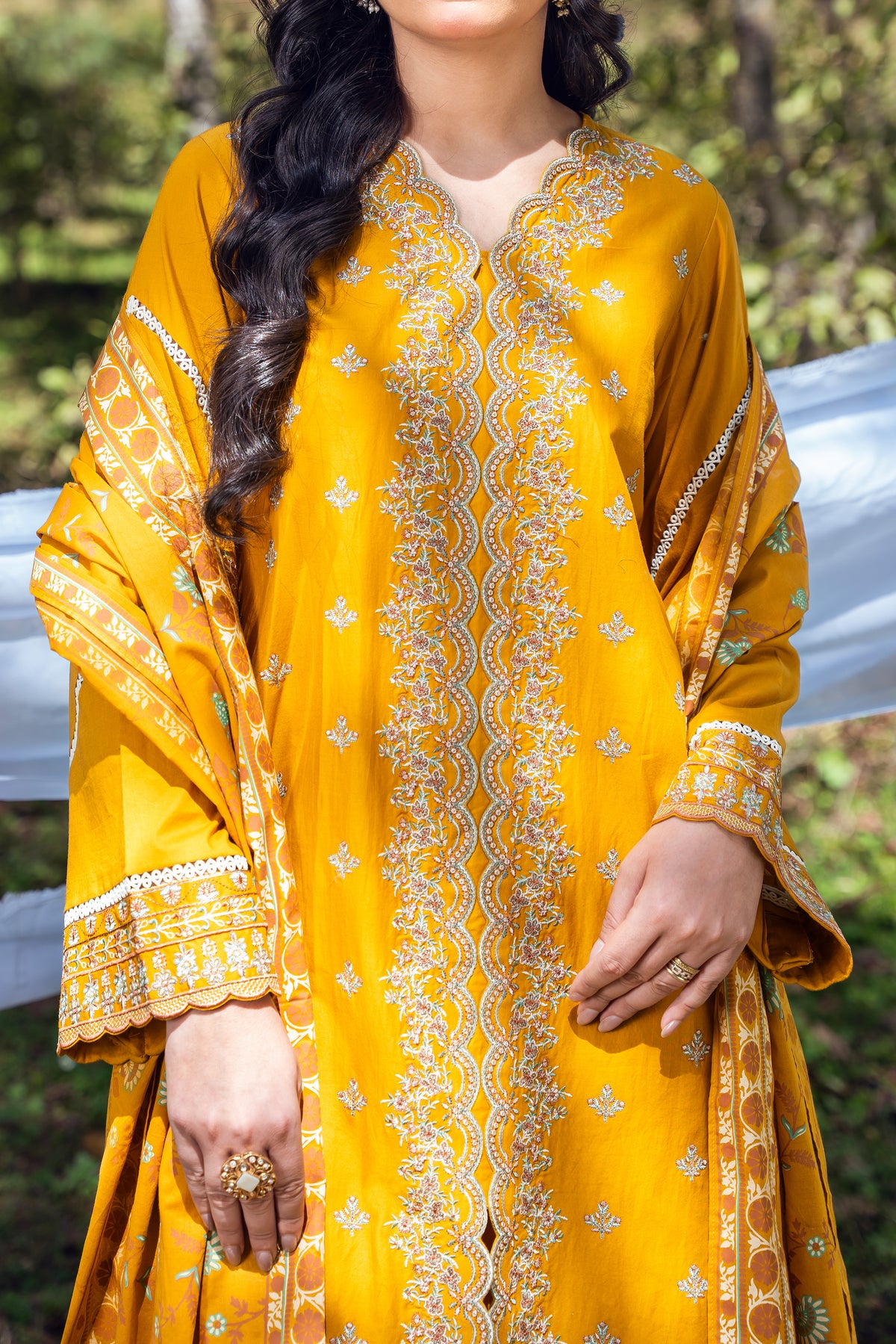 NUSLCE3152 Embroidered Cambric Suit - Unstitched 3Pc