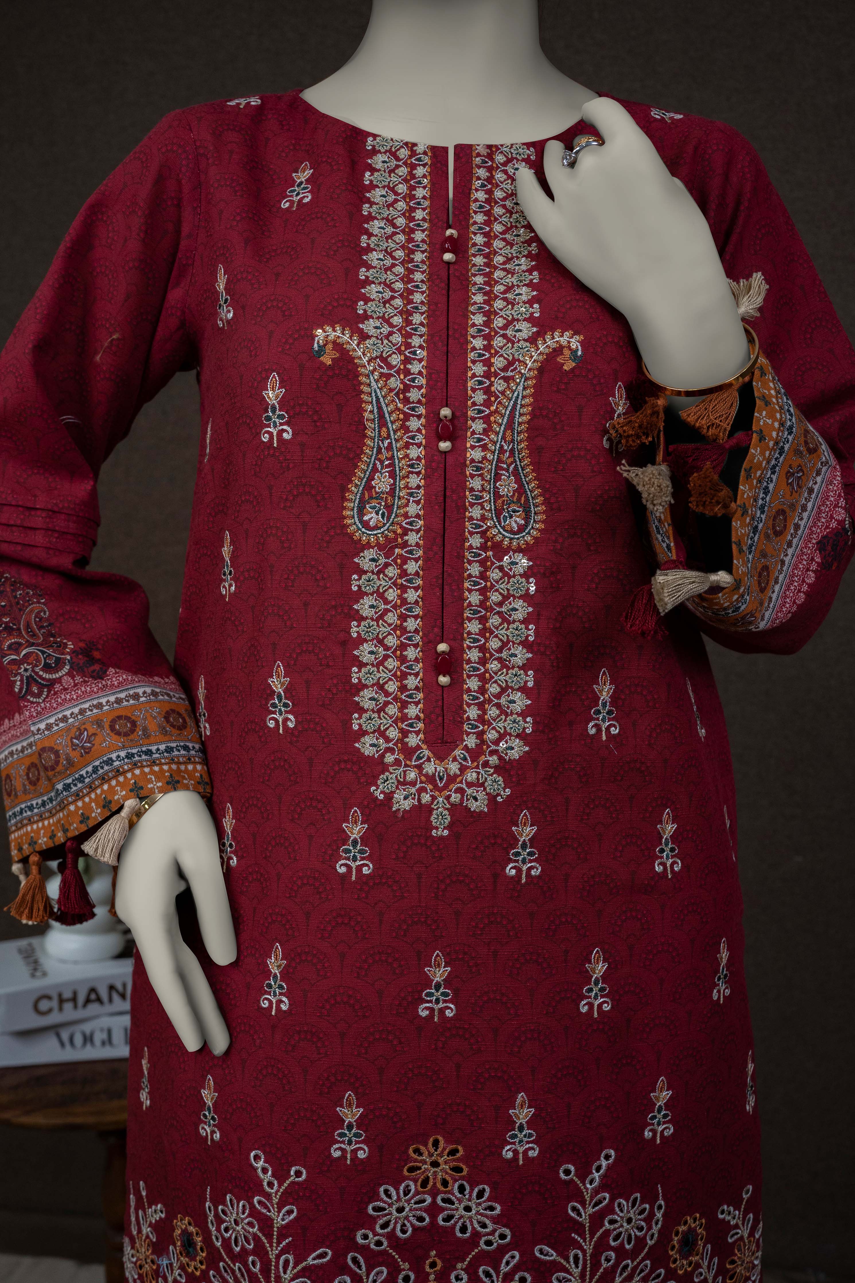 NUWE3121 Printed Embroidered Khaddar Suit - 3 Piece