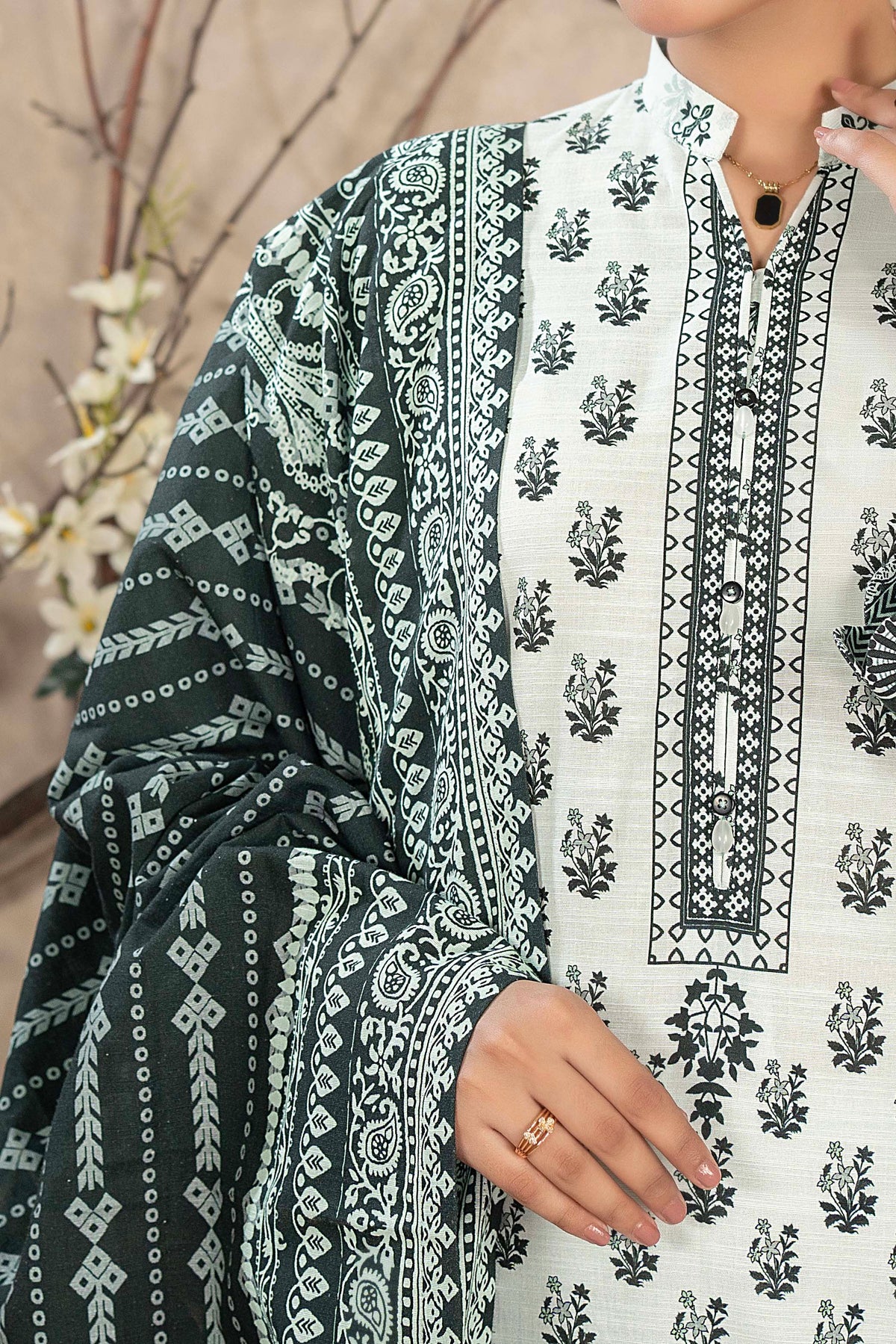 NUW3070 Digital Printed Khaddar Suit - 3 Piece