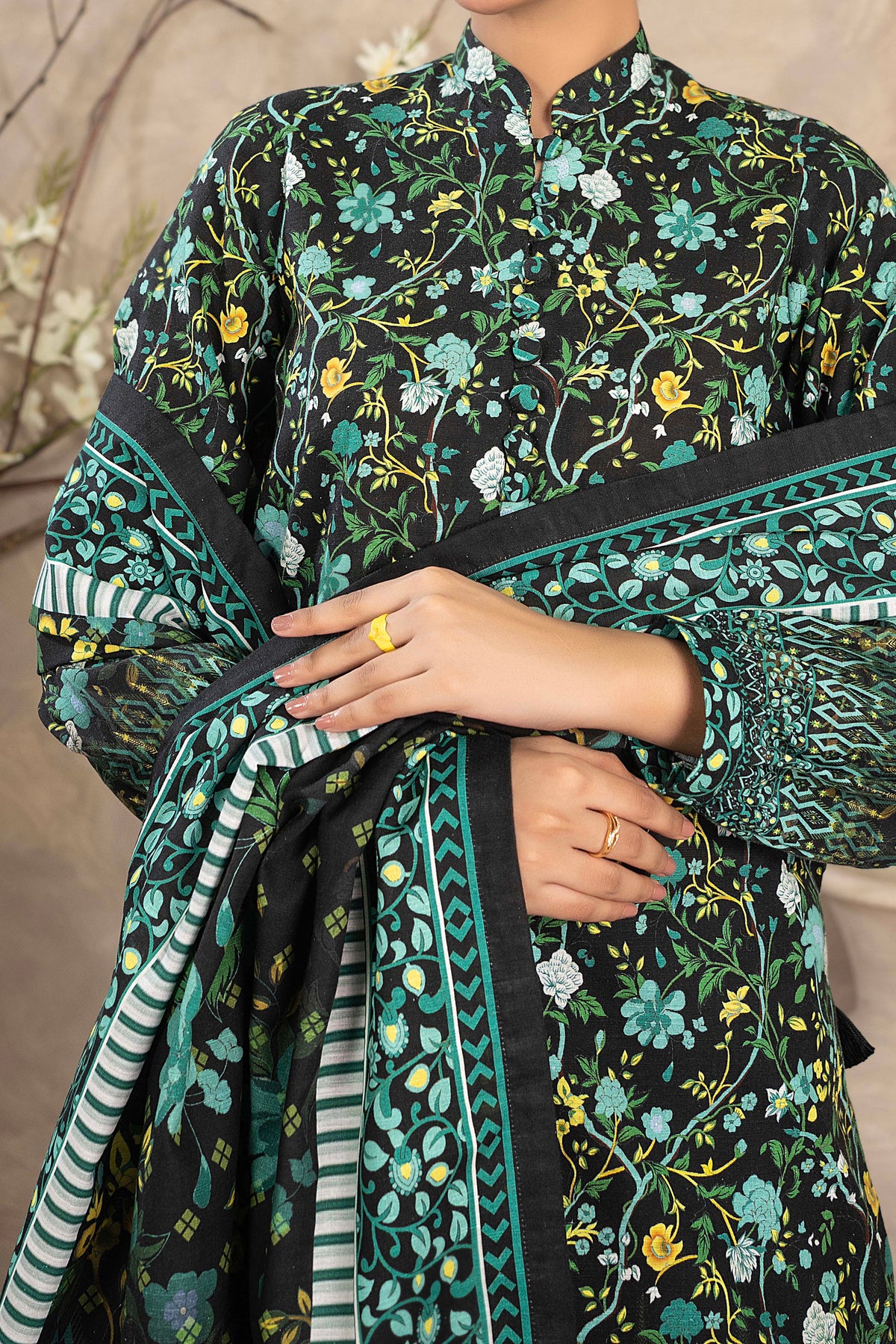 NUW3066 Digital Printed Khaddar Suit - 3 Piece