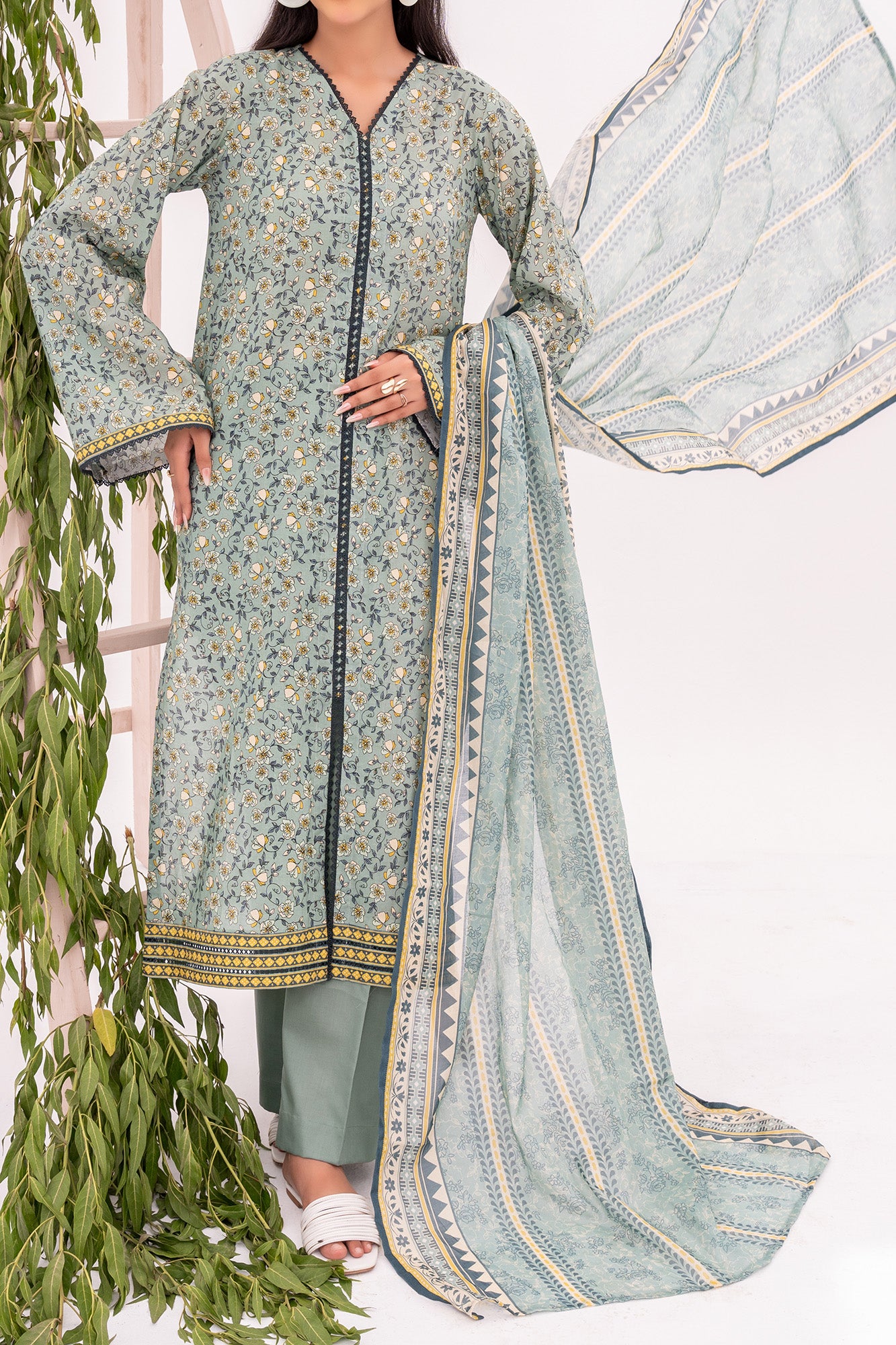 NUSL3348 Printed Cambric Suit - Unstitched 3Pc