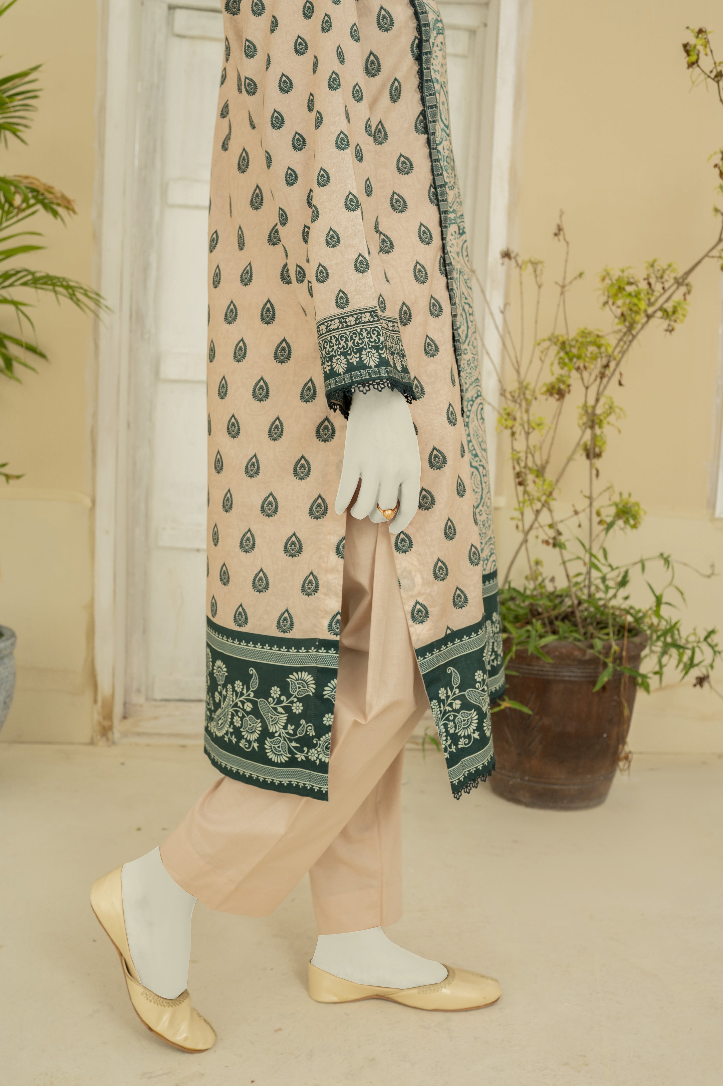 NUS3192 Digital Printed Lawn Suit - 3Pc