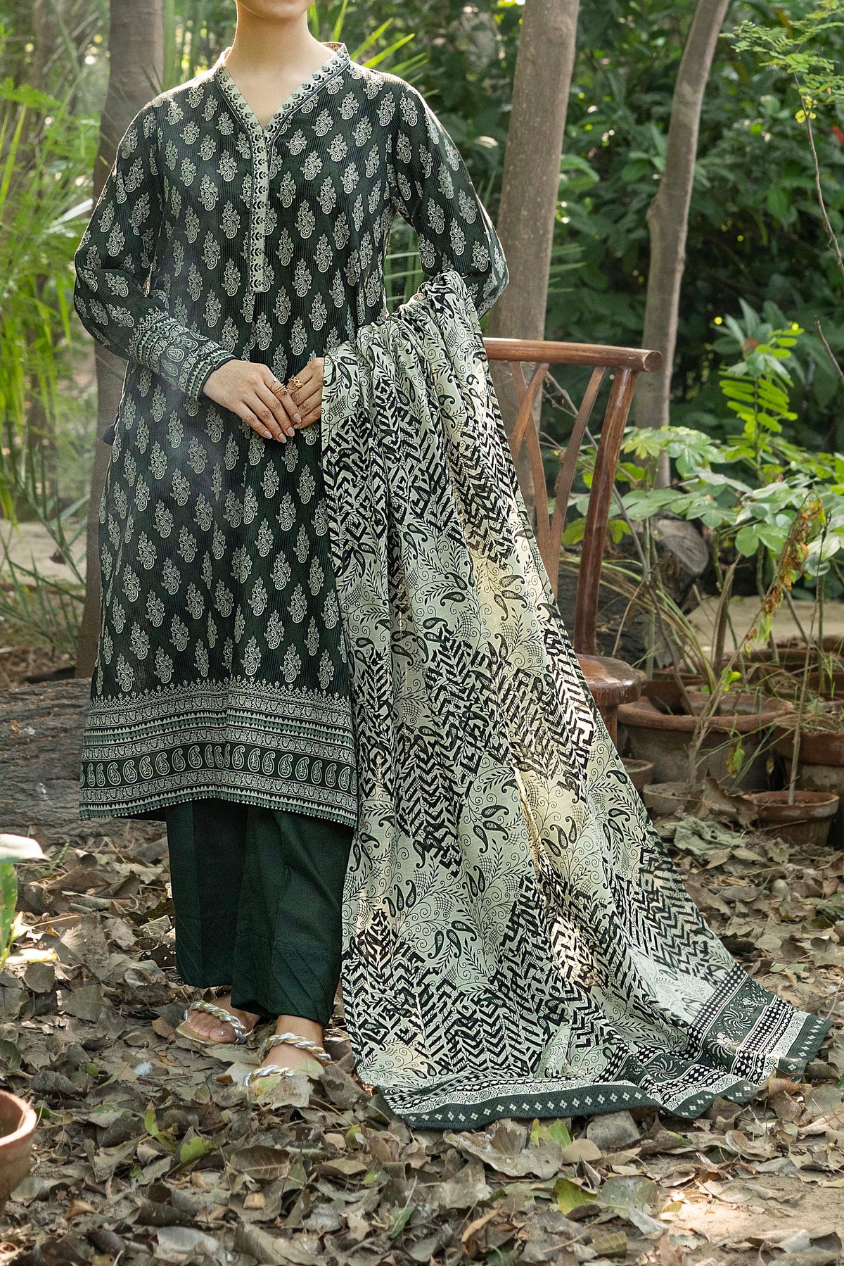 NUW3088 Digital Printed Khaddar Suit - 3 Piece